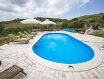 Authentieke villa met verwarmd privézwembad in het Dalmatische achterland - thumbnail 3