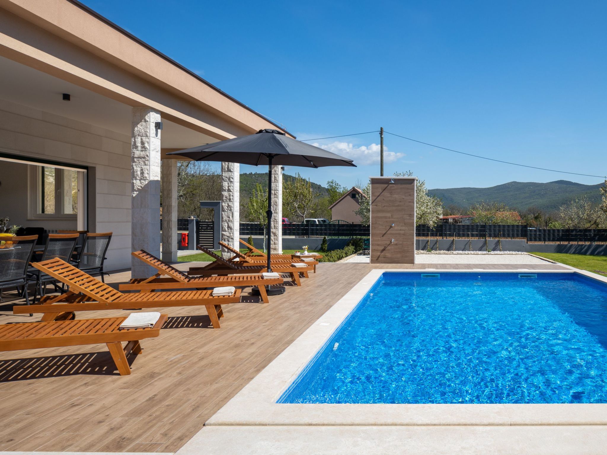 Villa Big Garden für 7 Personen und 1 Kind-Drinnen