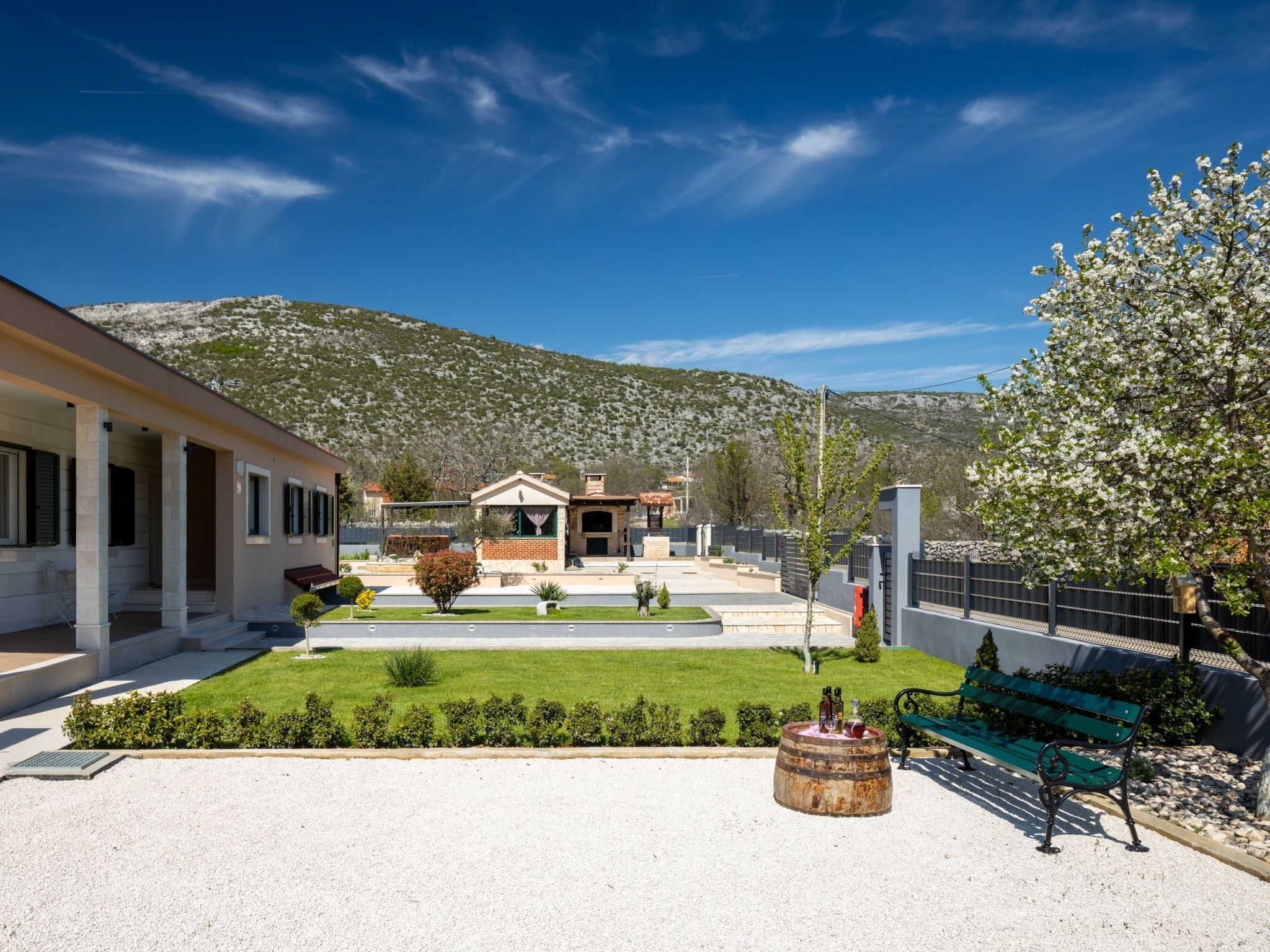 Villa Big Garden für 7 Personen und 1 Kind-Drinnen