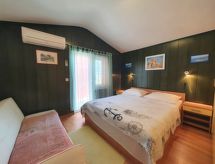 Apartment Mali Ive