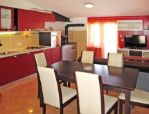 Apartment Mali Ive