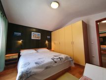 Apartment Mali Ive