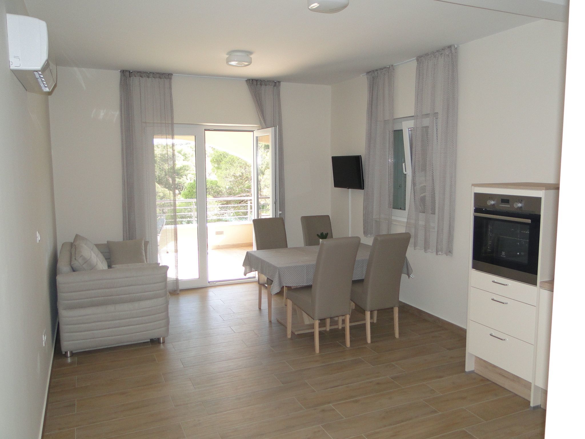 Aurea 3 Modernes Apartment direkt am Meer-Image-tags.info