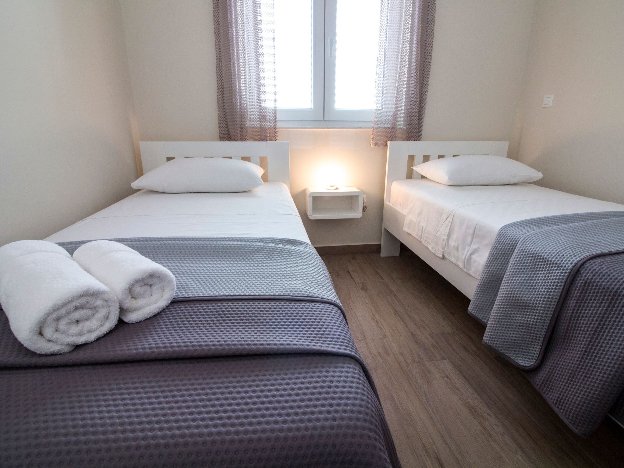 Aurea 3 Modernes Apartment direkt am Meer-Image-tags.info