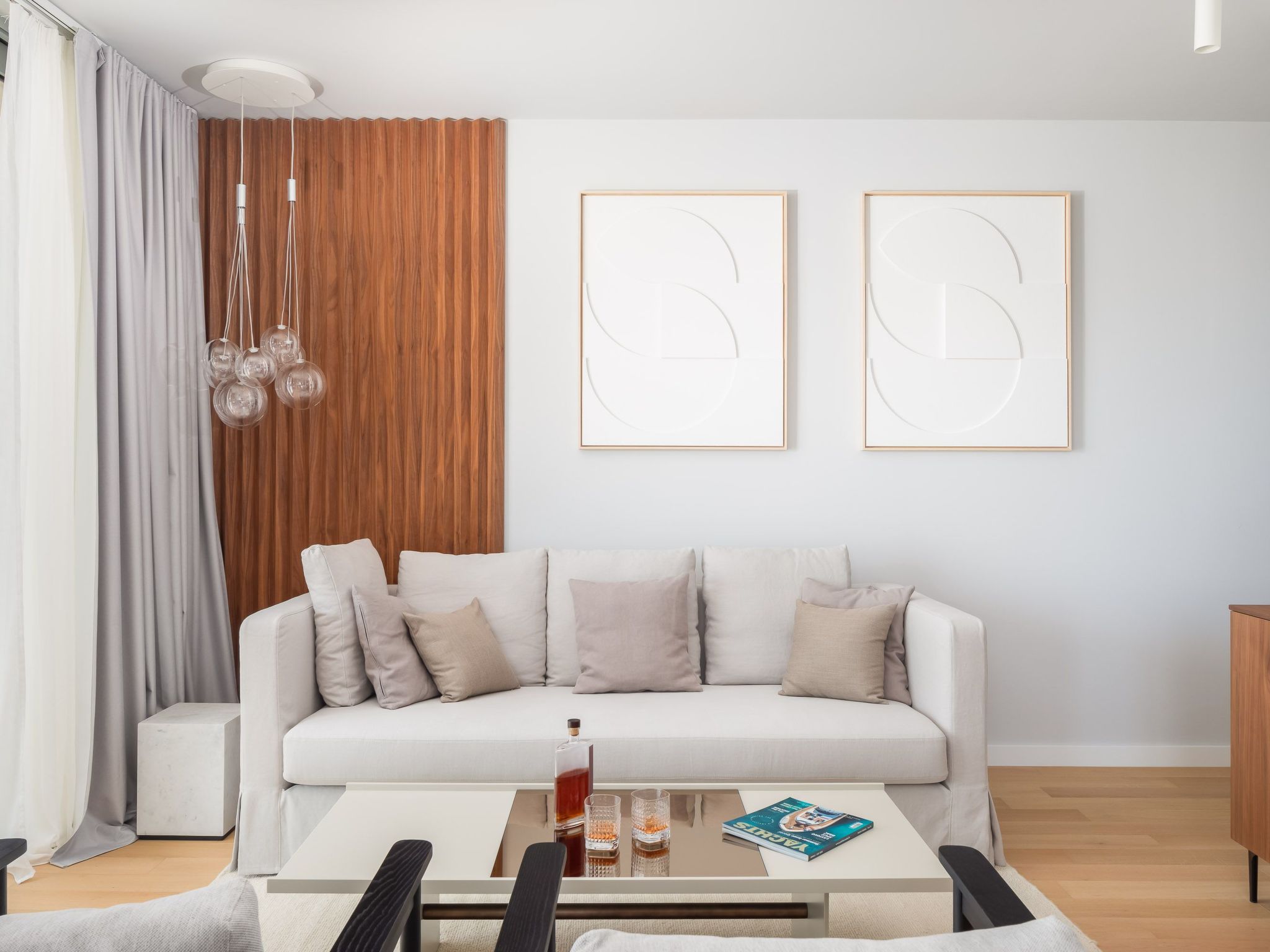 Villa mit Infinity-Pool-Binnen