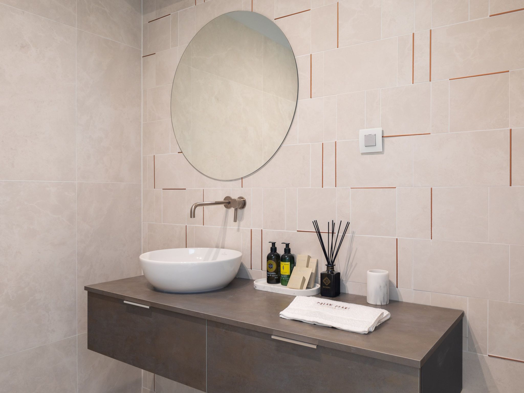 Villa mit Infinity-Pool-Binnen