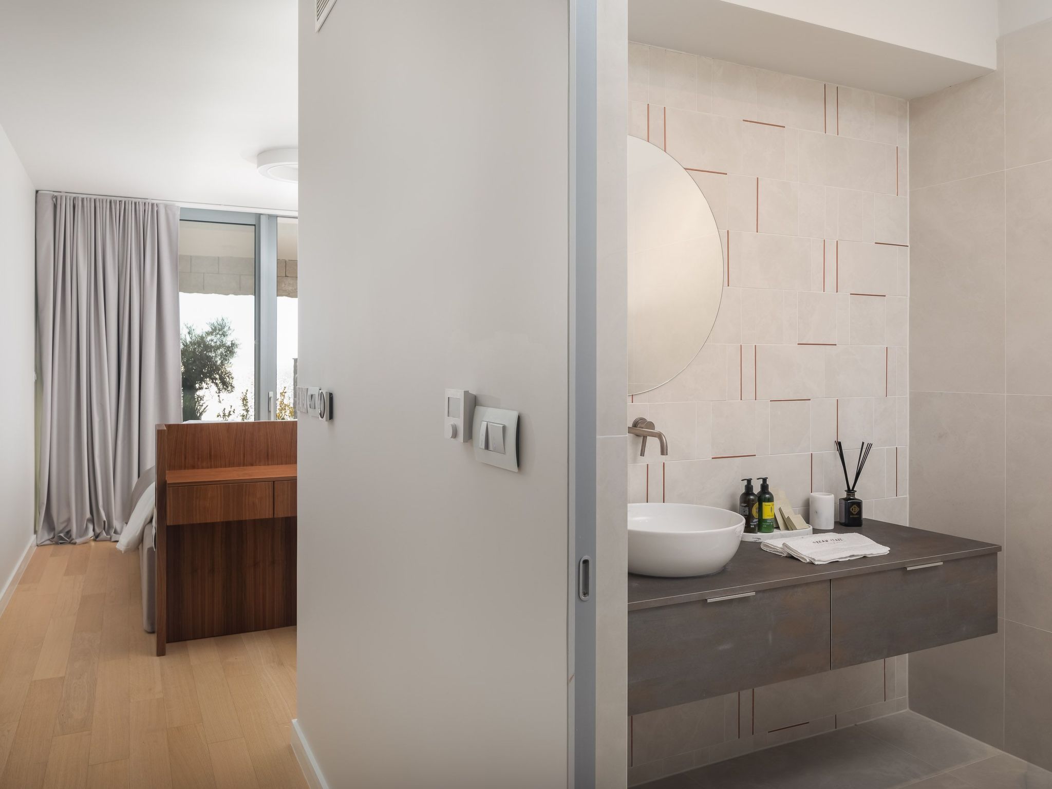 Villa mit Infinity-Pool-Binnen