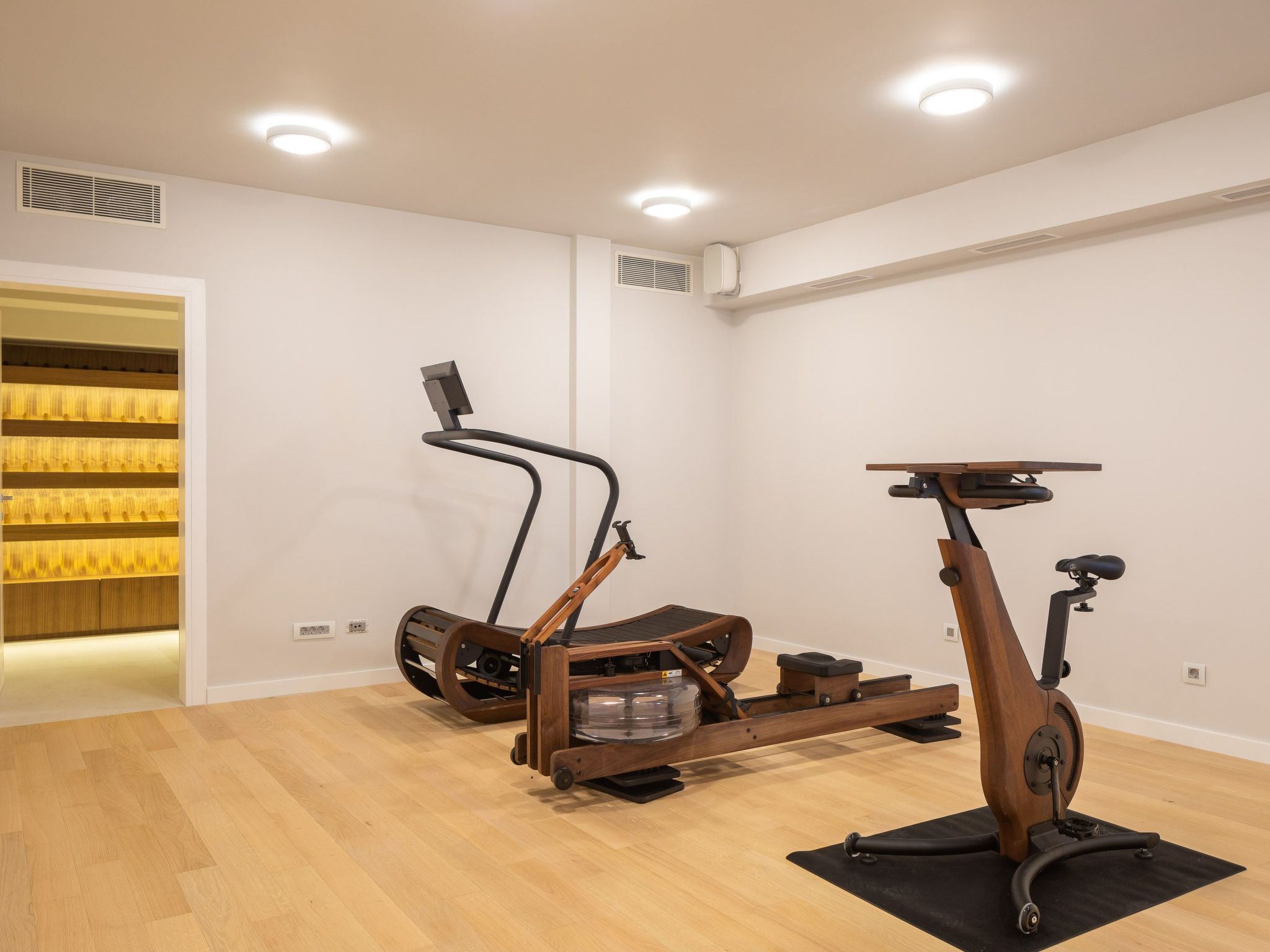 Villa mit Infinity-Pool-Binnen