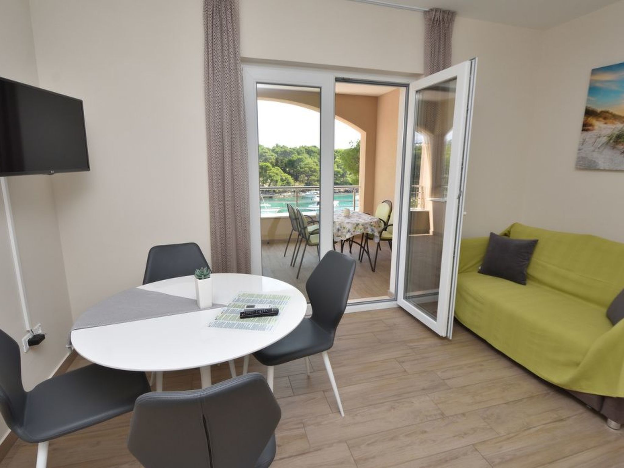 Aurea 5 Modernes Apartment direkt am Meer