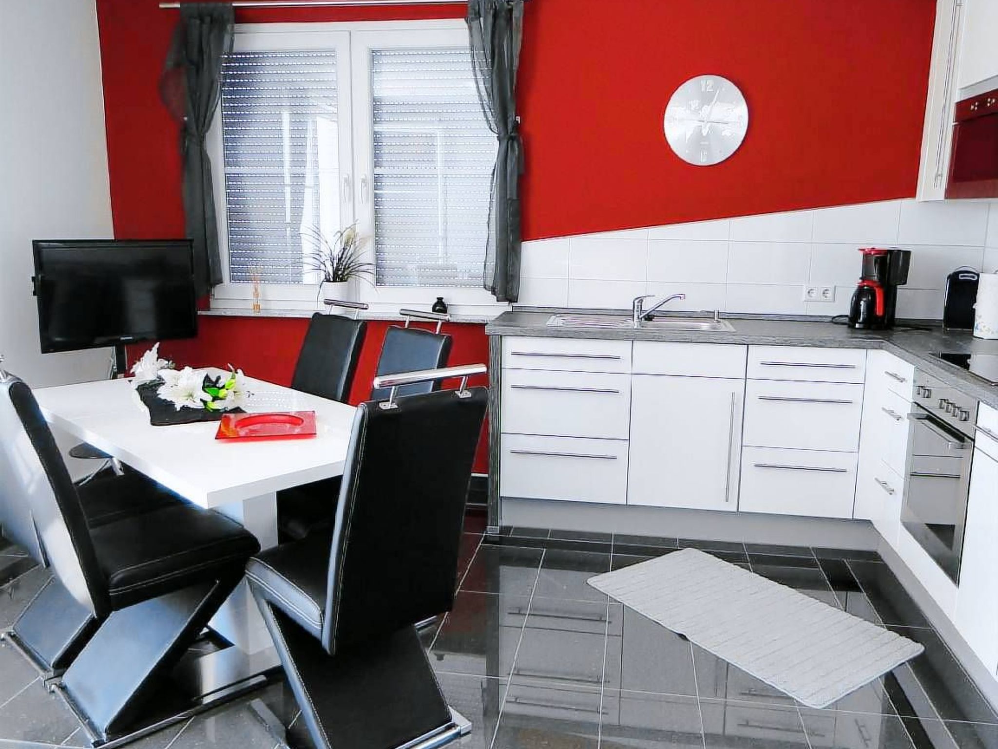 "Perla 3" mit Blick auf das Wasser-Image-tags.info