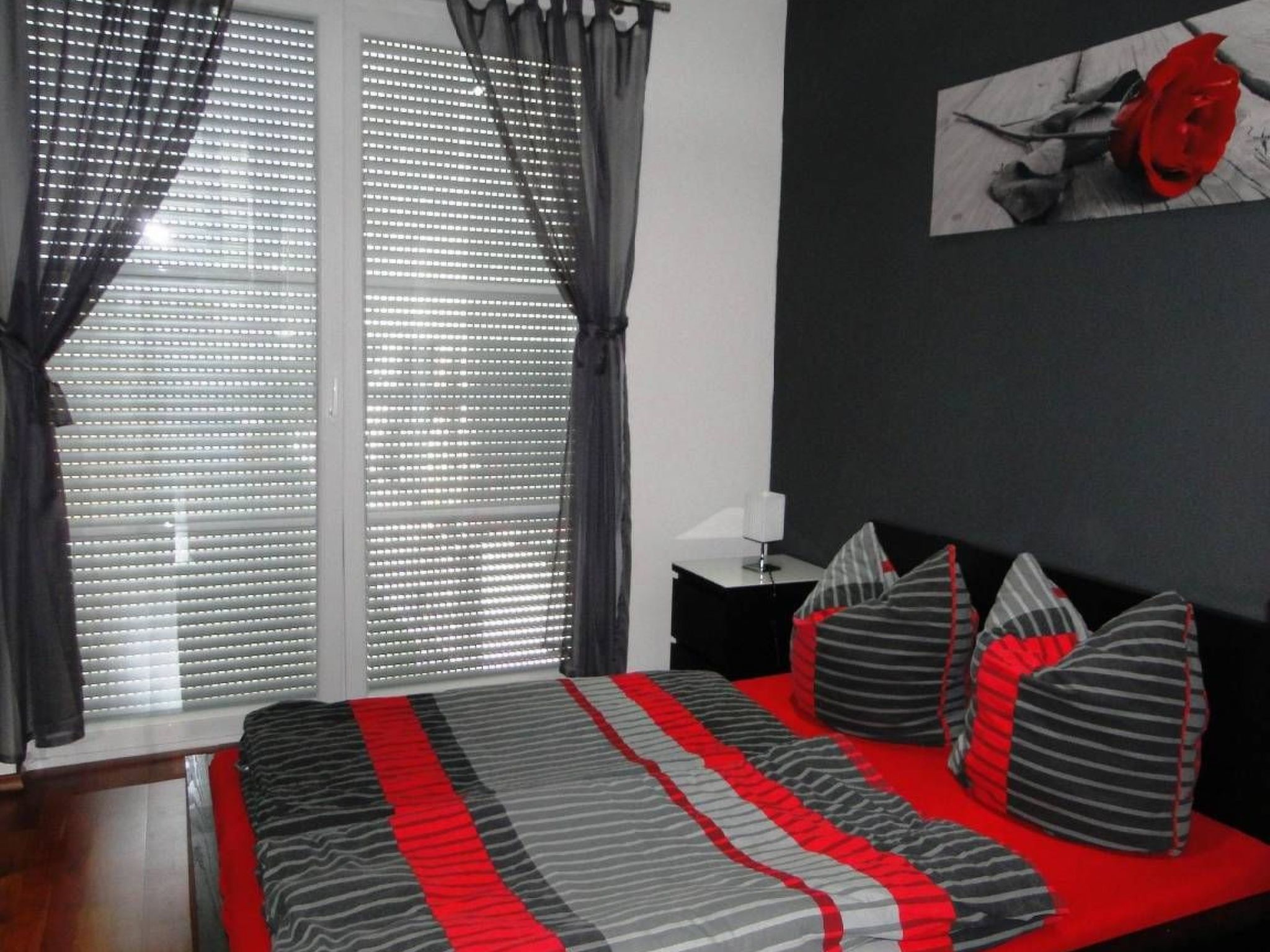 "Perla 3" mit Blick auf das Wasser-Image-tags.info