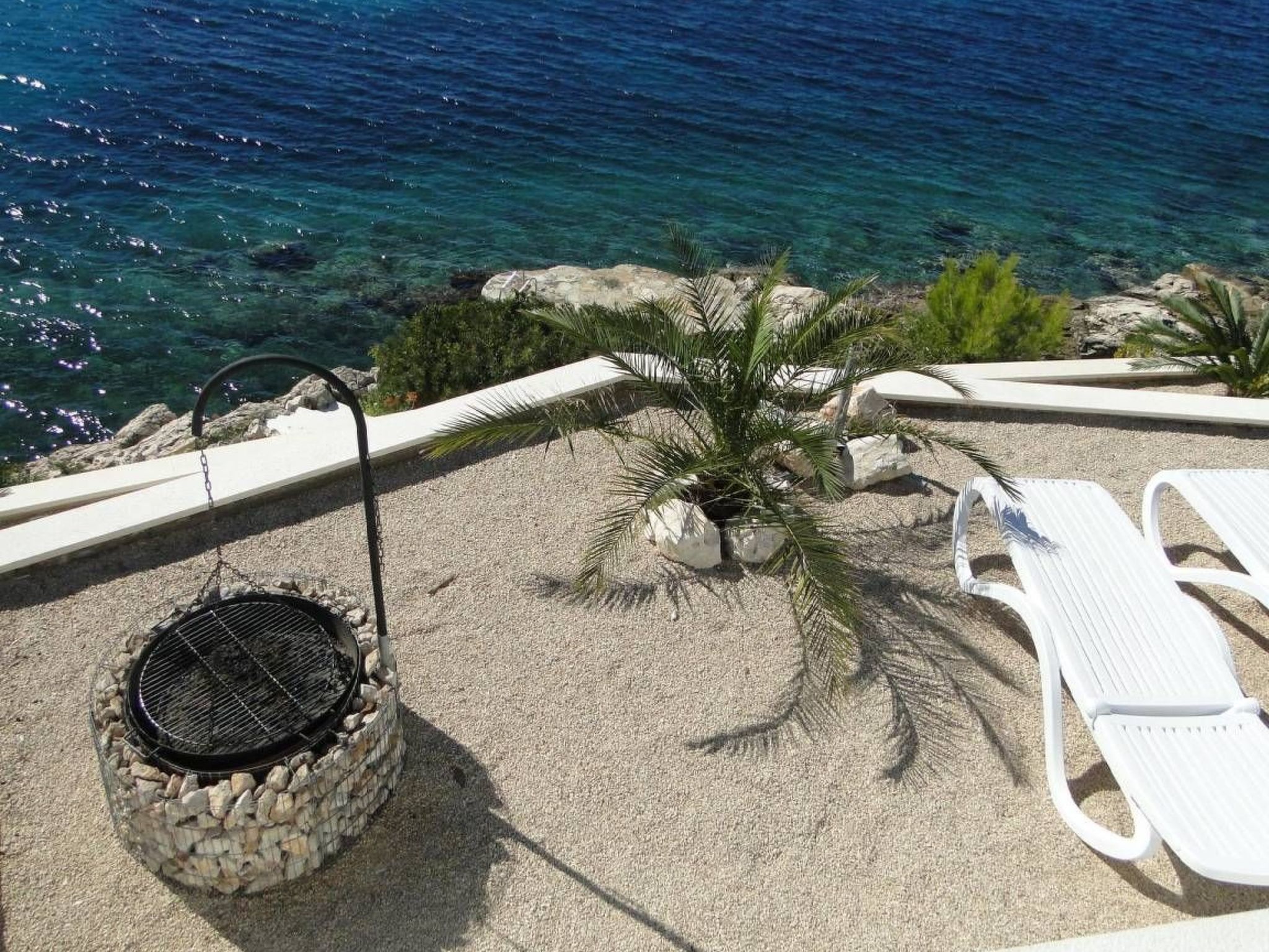 "Perla 3" mit Blick auf das Wasser-Image-tags.info