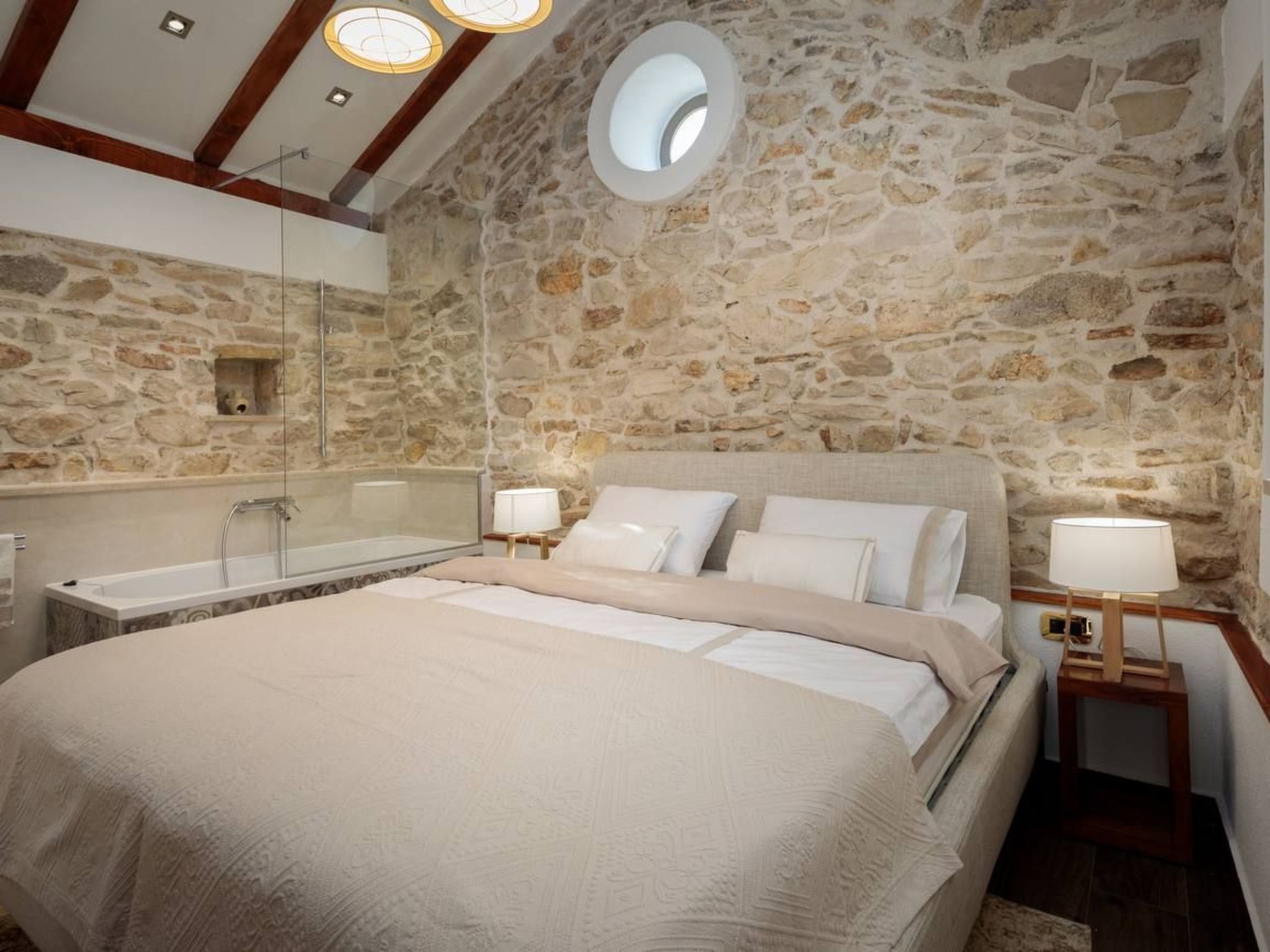 Villa Josipovi Dvori-Binnen