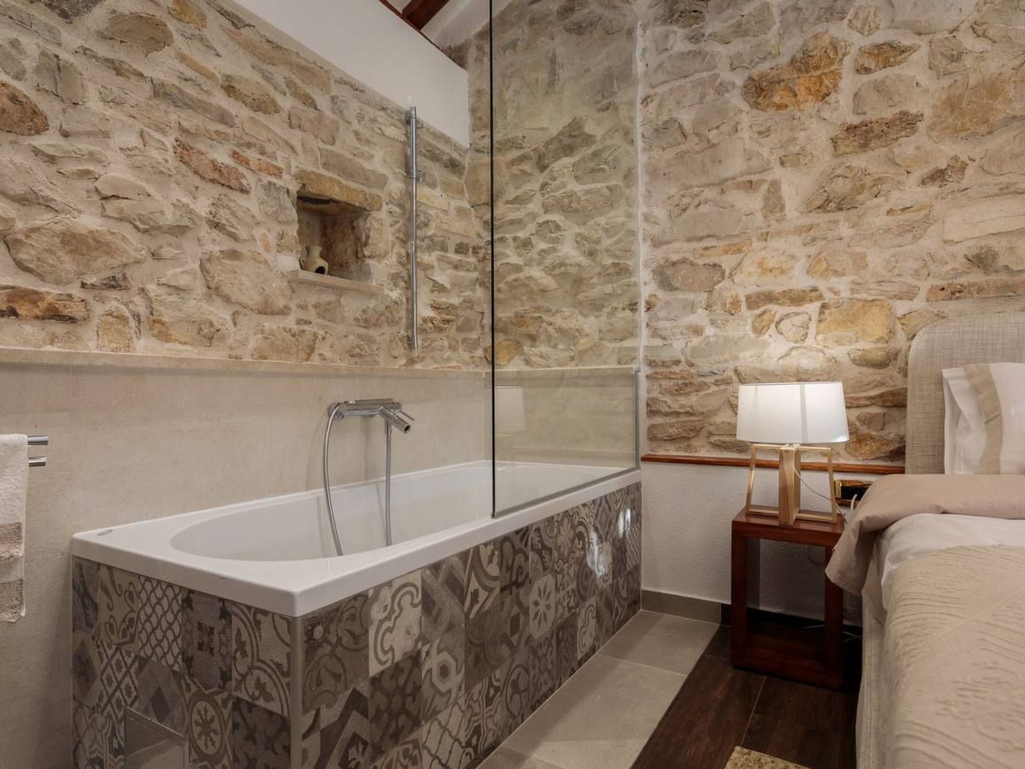 Villa Josipovi Dvori-Binnen