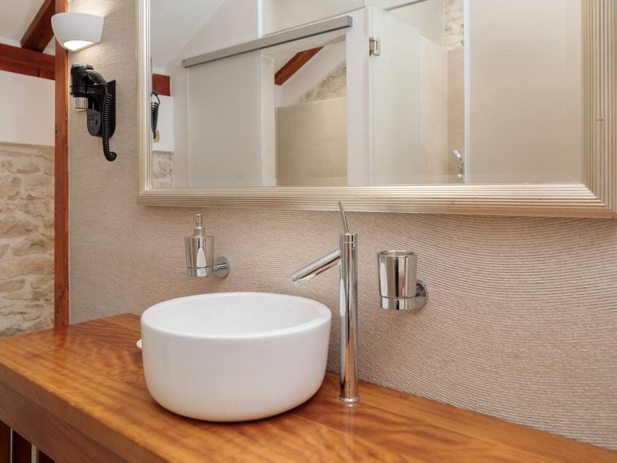 Villa Josipovi Dvori-Binnen