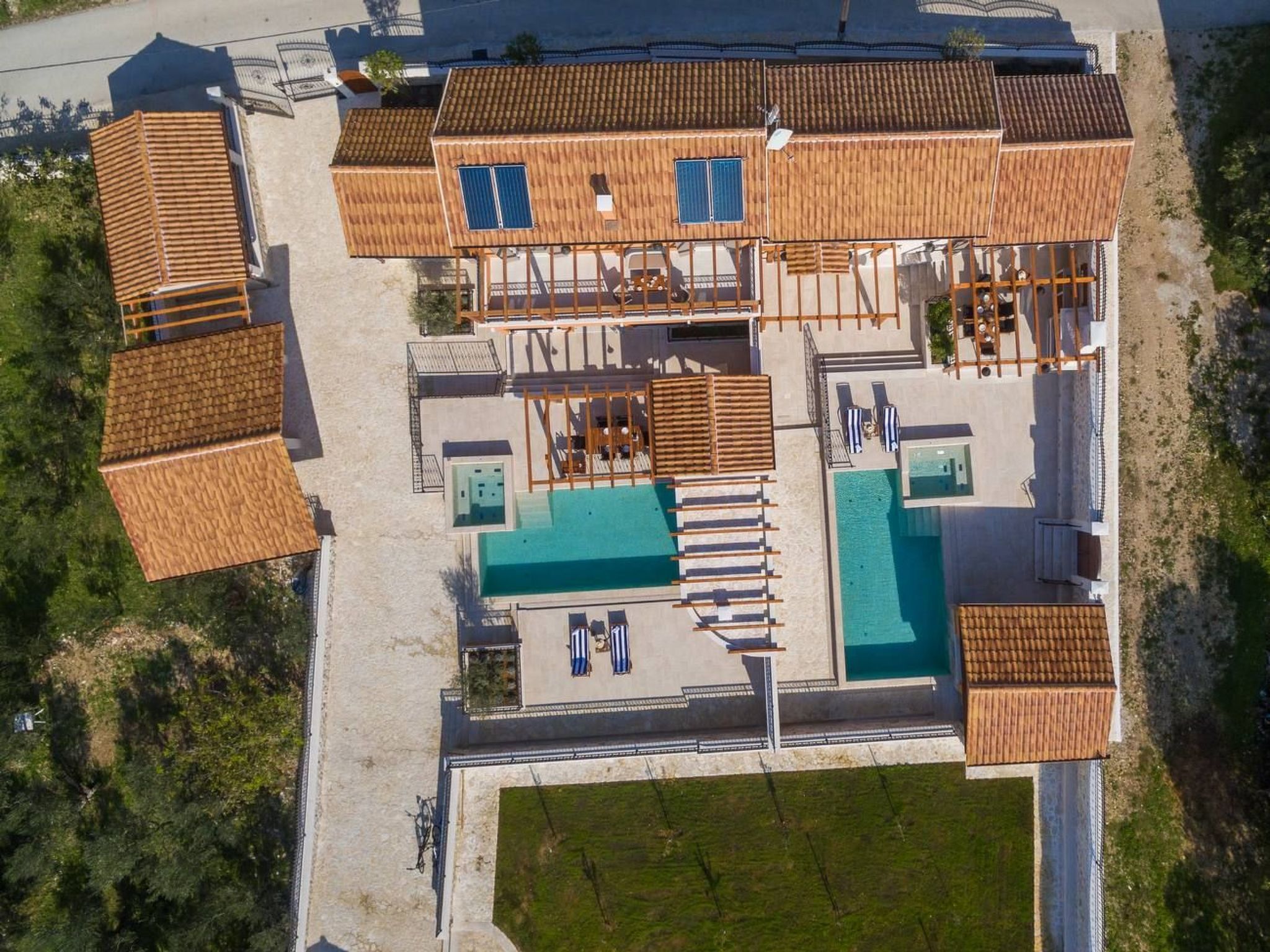 Villa Josipovi Dvori-Binnen