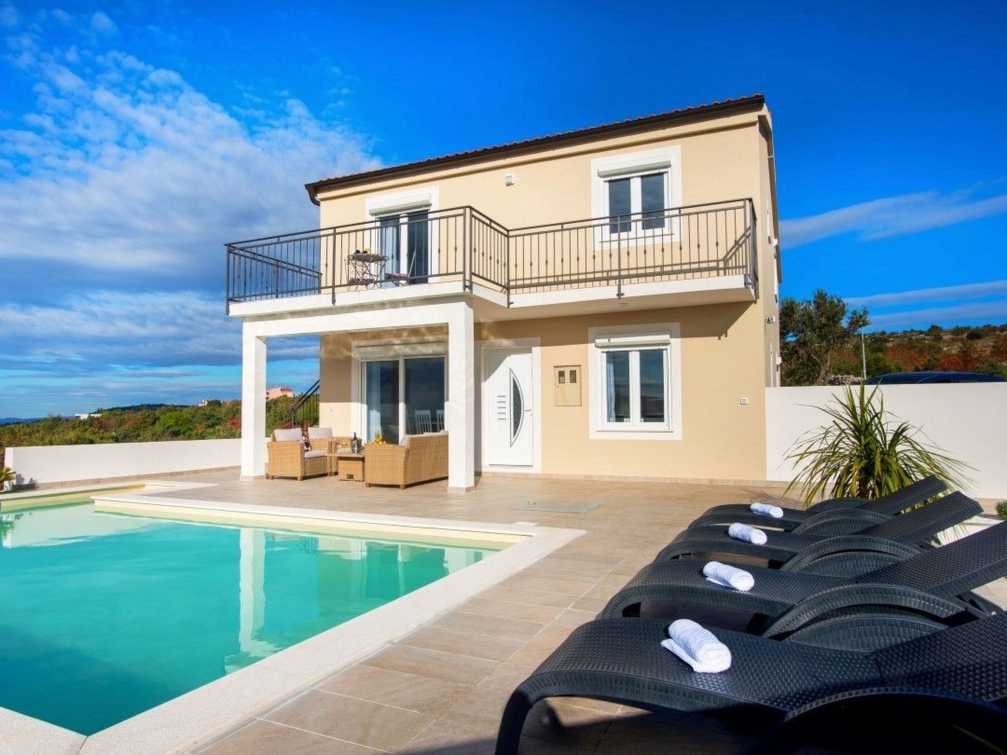 In Primošten mit privatem Pool-Binnen