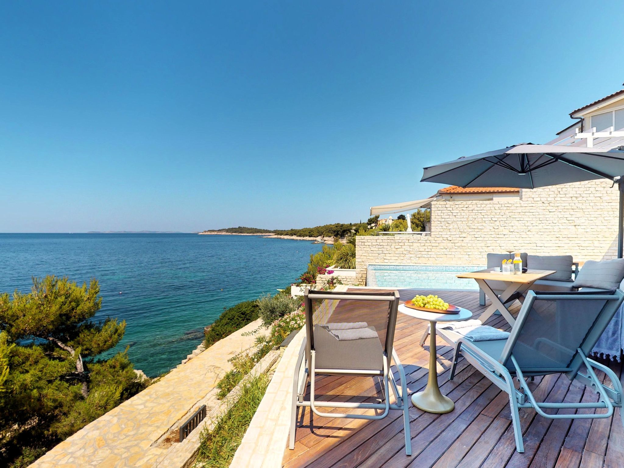 Villa Oleander-Image-tags.info