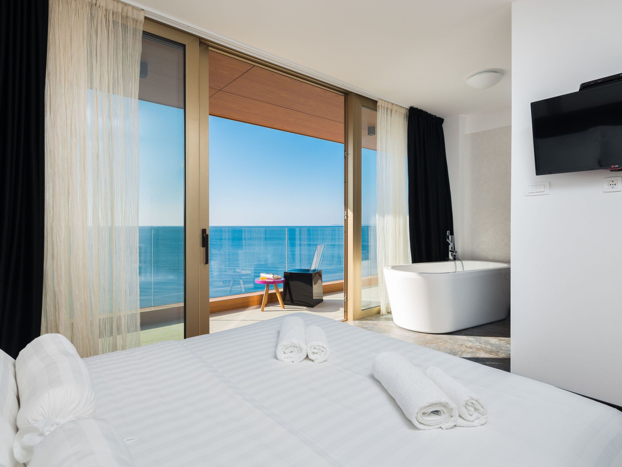 Villa Stylish-Image-tags.info