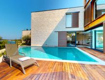 Villa Calendula: Luxe vrijstaande villa aan zee in Primošten met privé verwarmd zwembad - thumbnail 2