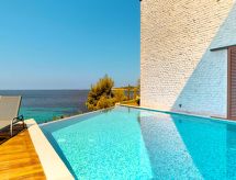 Villa Calendula: Luxe vrijstaande villa aan zee in Primošten met privé verwarmd zwembad - thumbnail 3