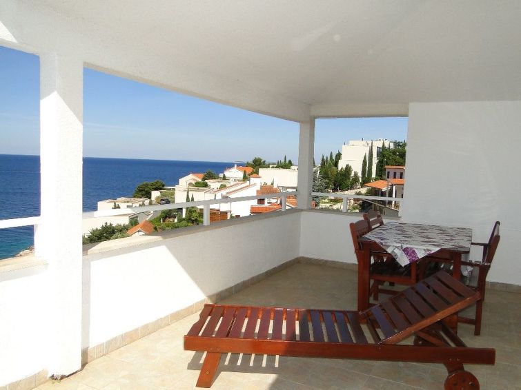 4-persoons appartement aan zee in Primošten - Villa Laguna 5 in Primošten