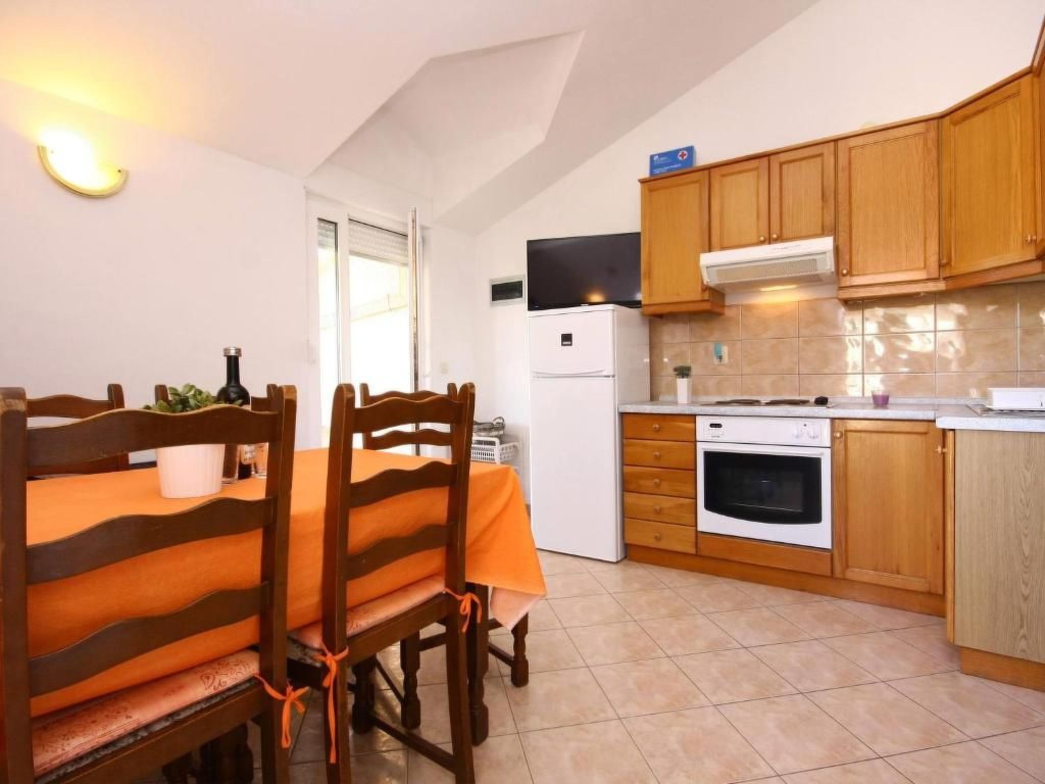 Zdravko 3 für 5 Personen