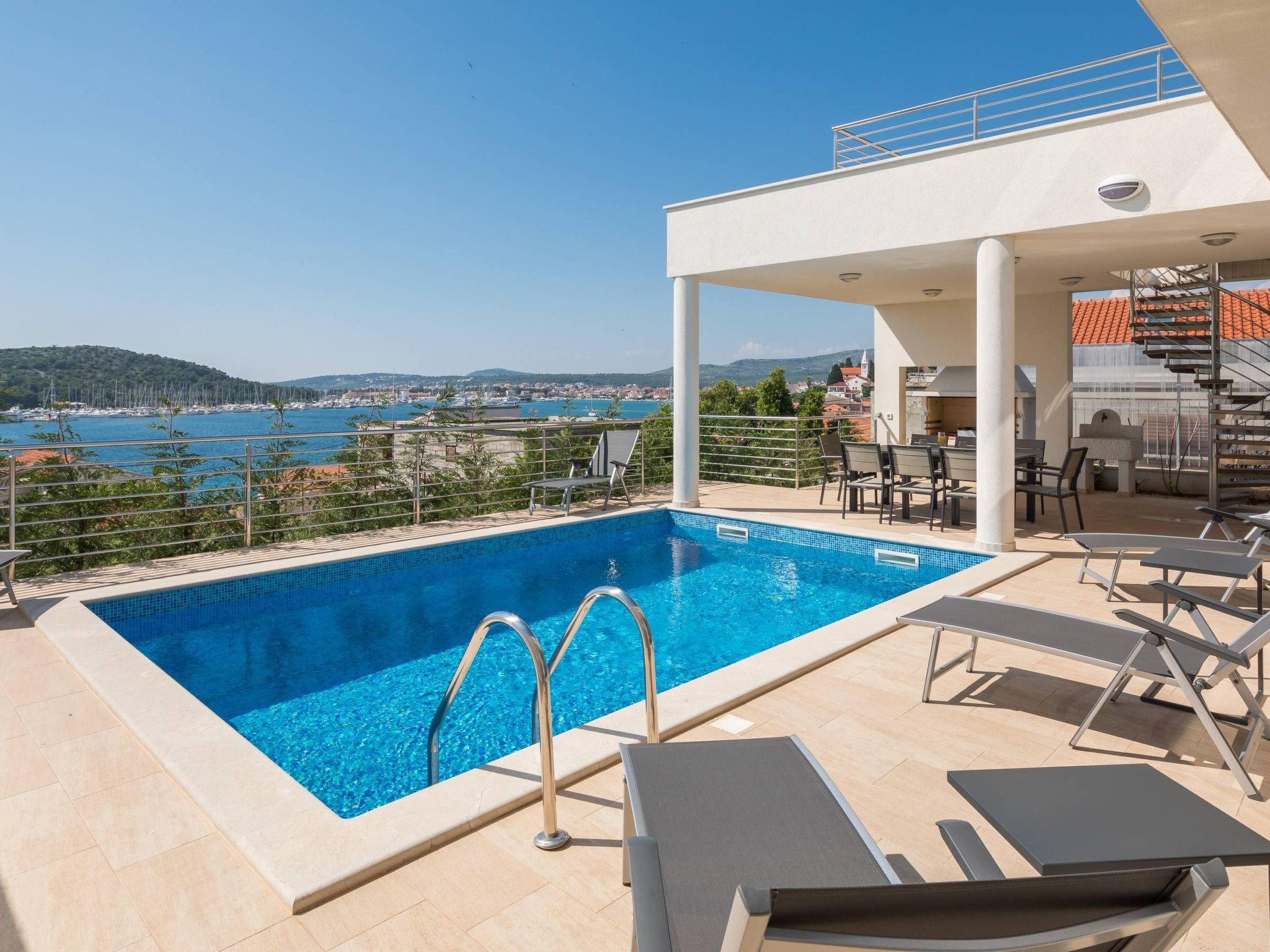 Luxusvilla Jasmin mit Privatpool-Drinnen