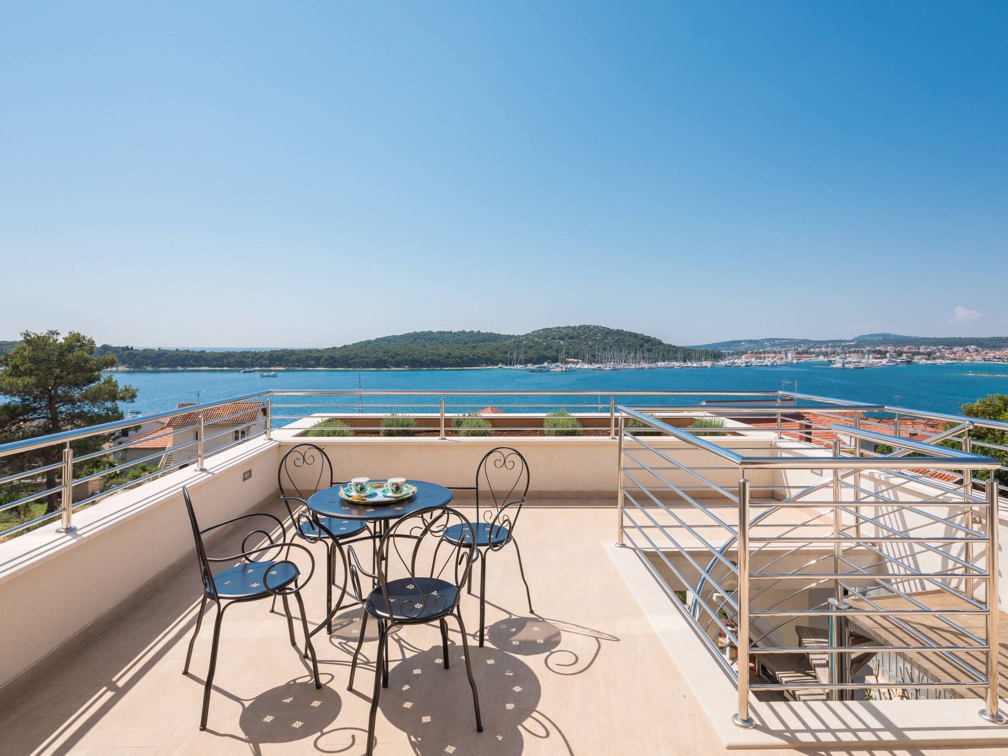 Luxusvilla Jasmin mit Privatpool-Drinnen