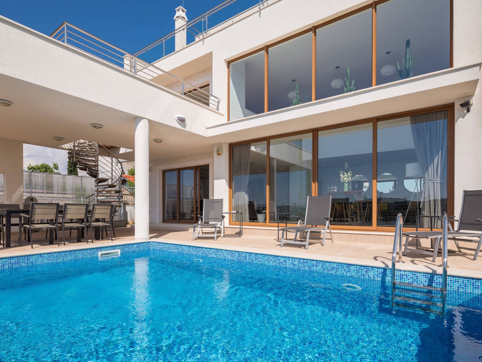 Luxusvilla Jasmin mit Privatpool-Drinnen