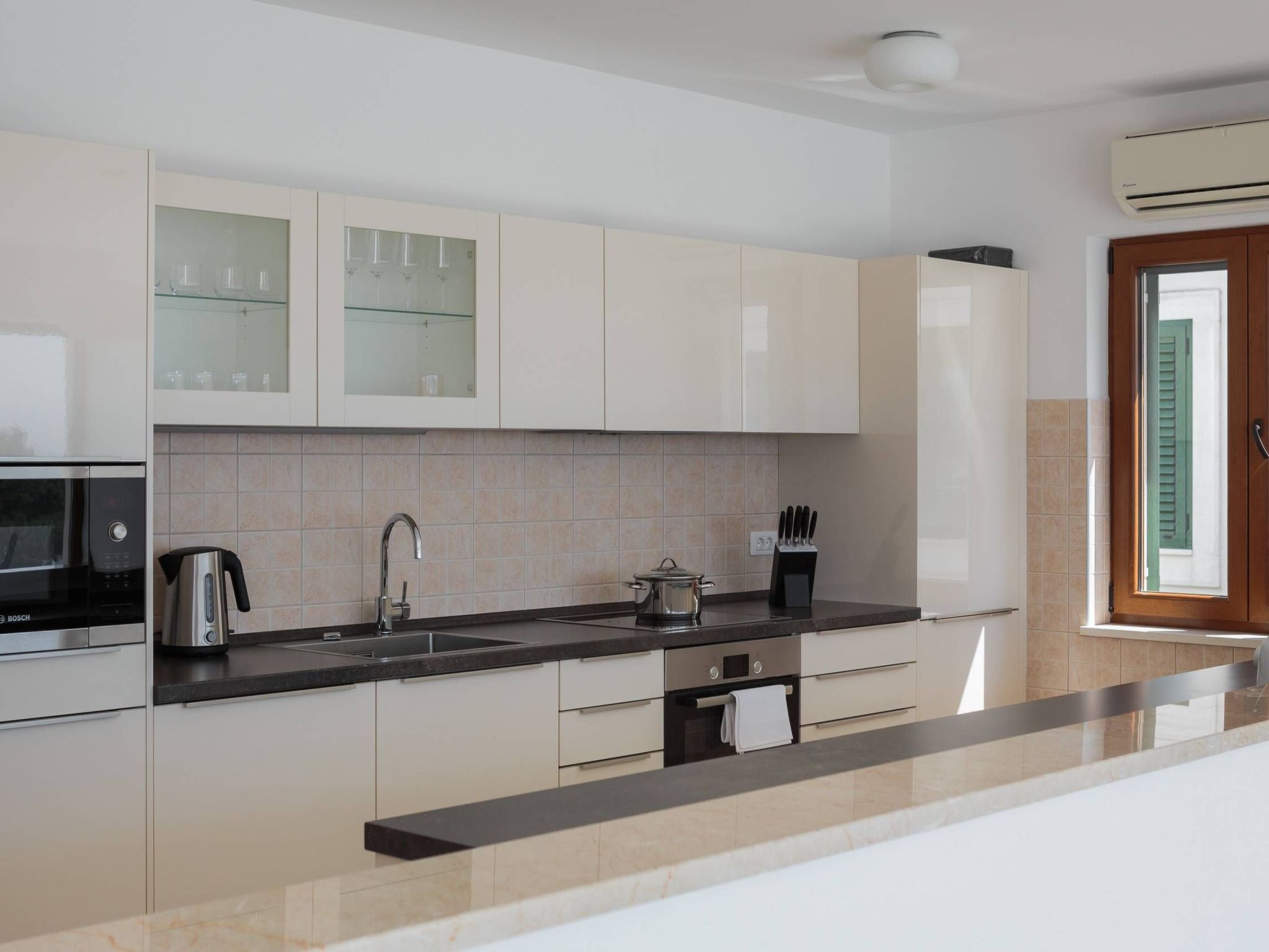 Luxusvilla Jasmin mit Privatpool-Drinnen