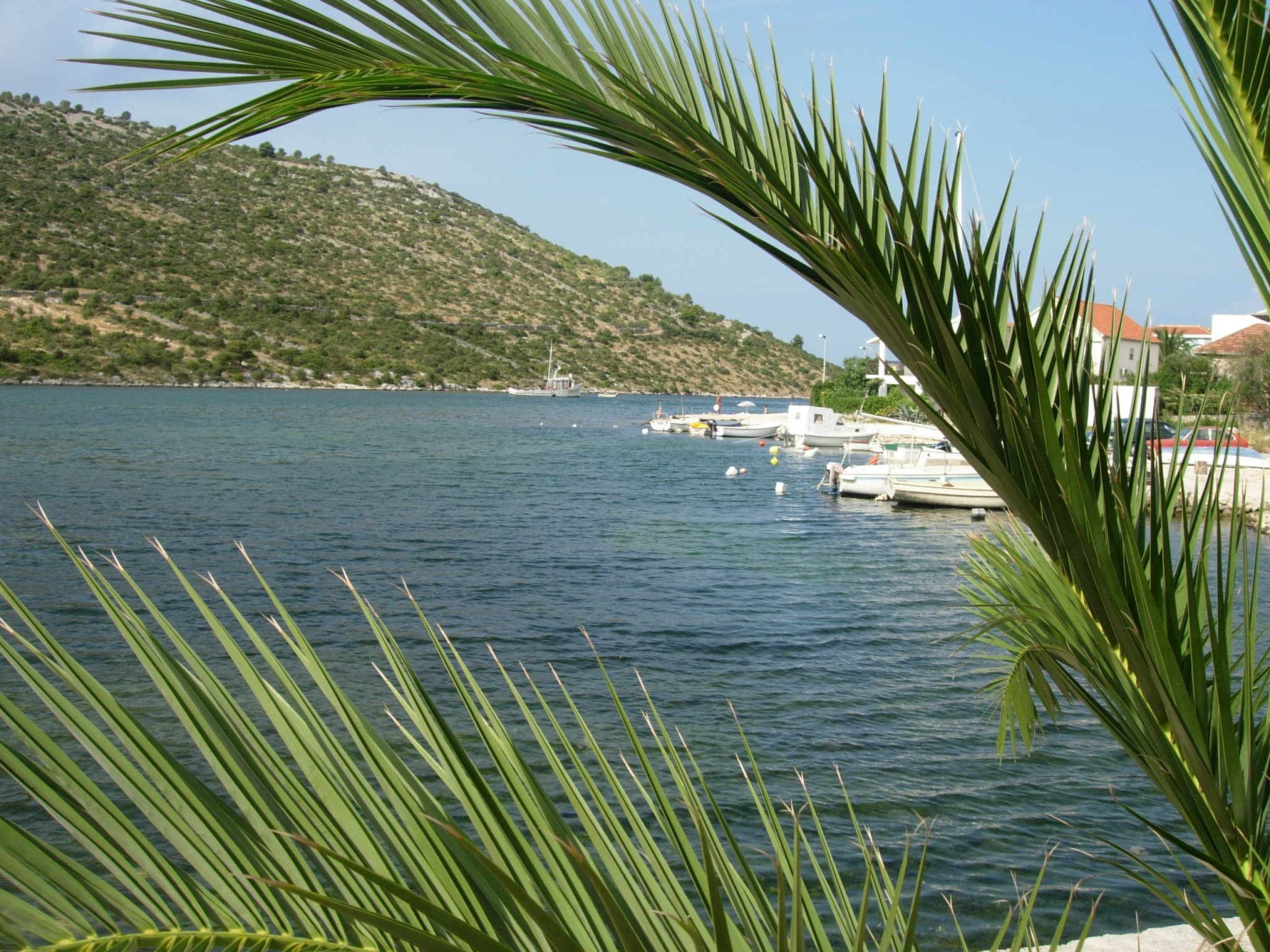 Großes, strandnahes Ferienhaus in Podglavica