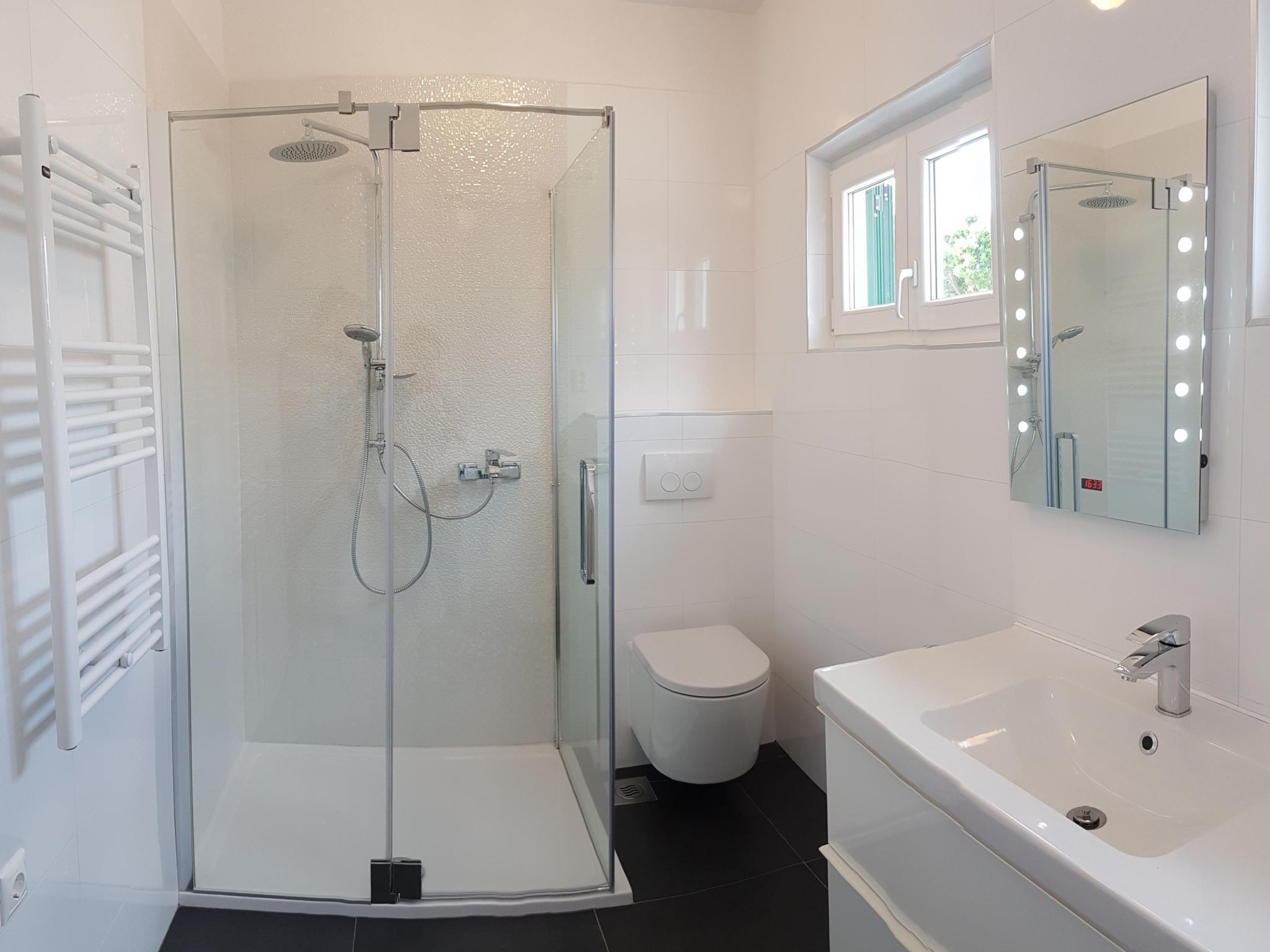 Großes, strandnahes Ferienhaus in Podglavica-Image-tags.info