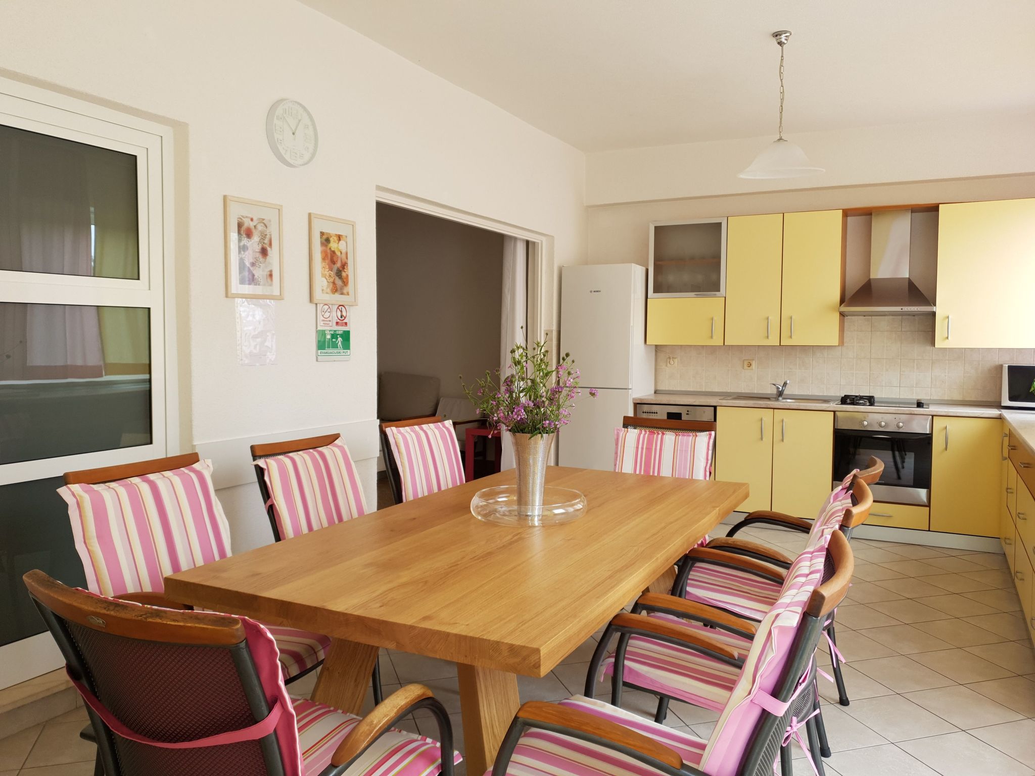 Großes, strandnahes Ferienhaus in Podglavica-Image-tags.info