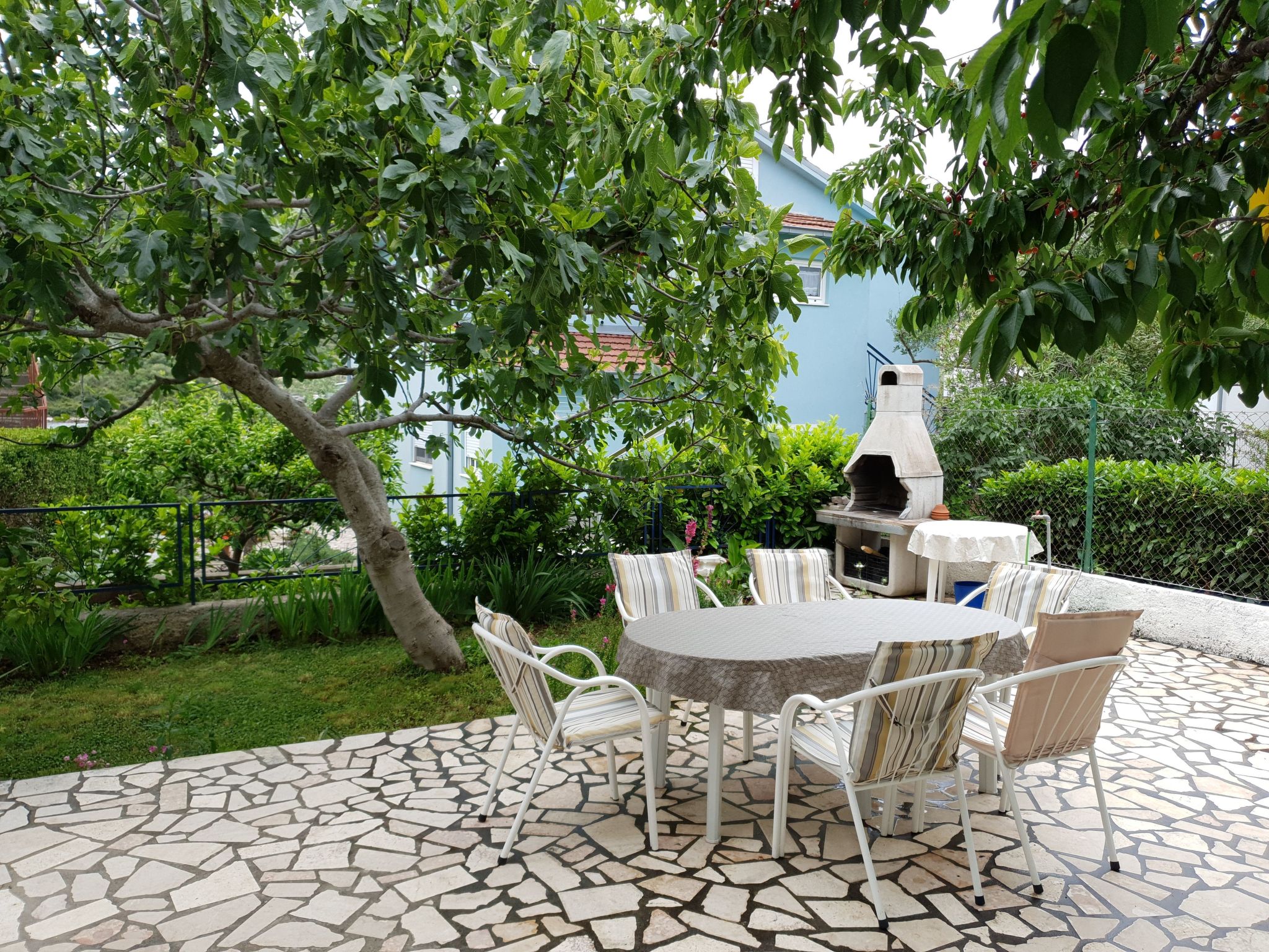 Großes, strandnahes Ferienhaus in Podglavica-Image-tags.info