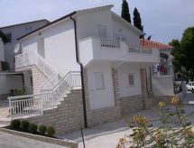 Appartement Duic: Modern appartement op 50 meter van zee in Rogoznica - thumbnail 2
