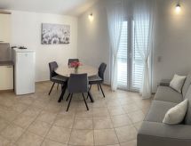 Appartement Duic: Modern appartement op 50 meter van zee in Rogoznica - thumbnail 6