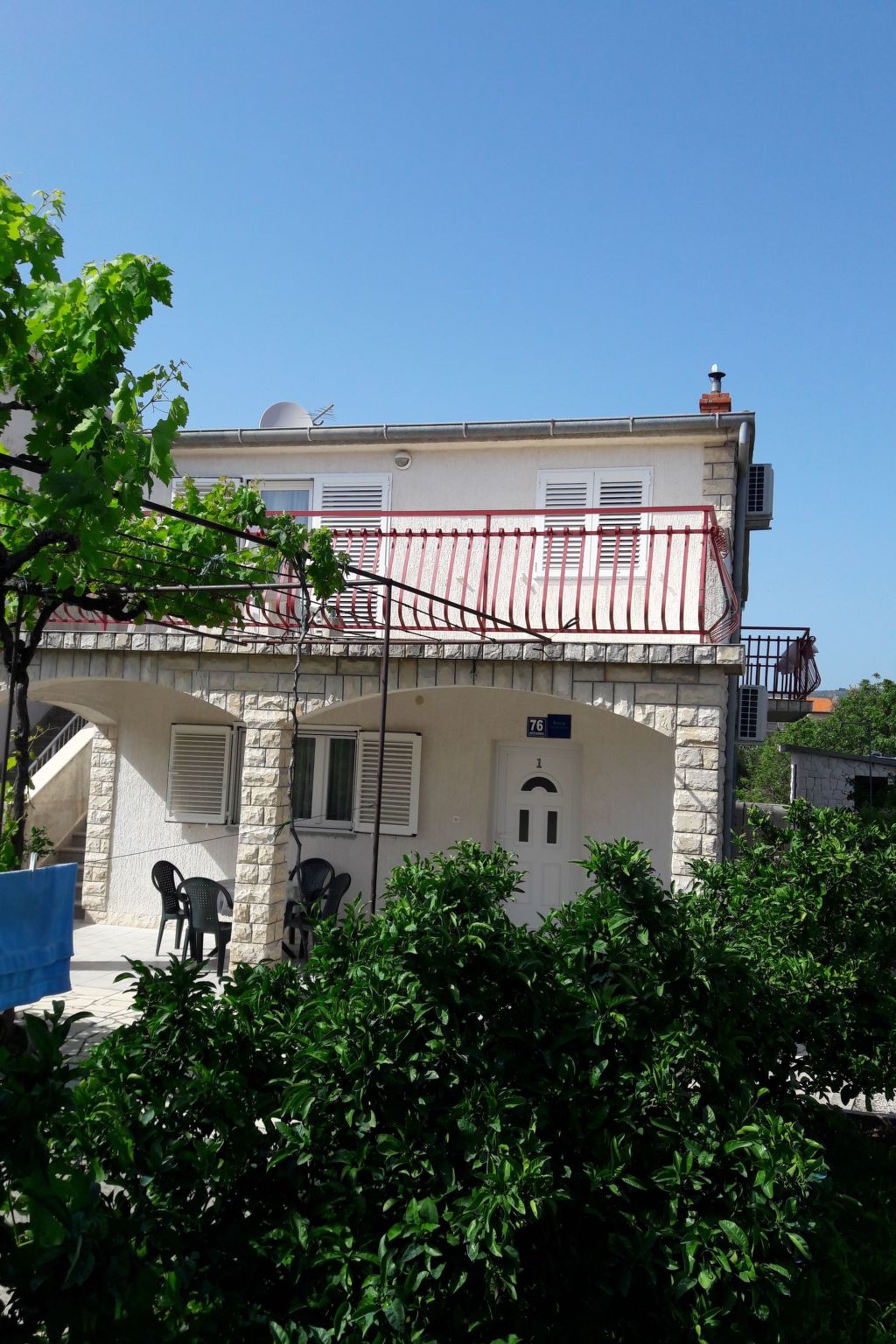 "Biserka" direkt am Strand