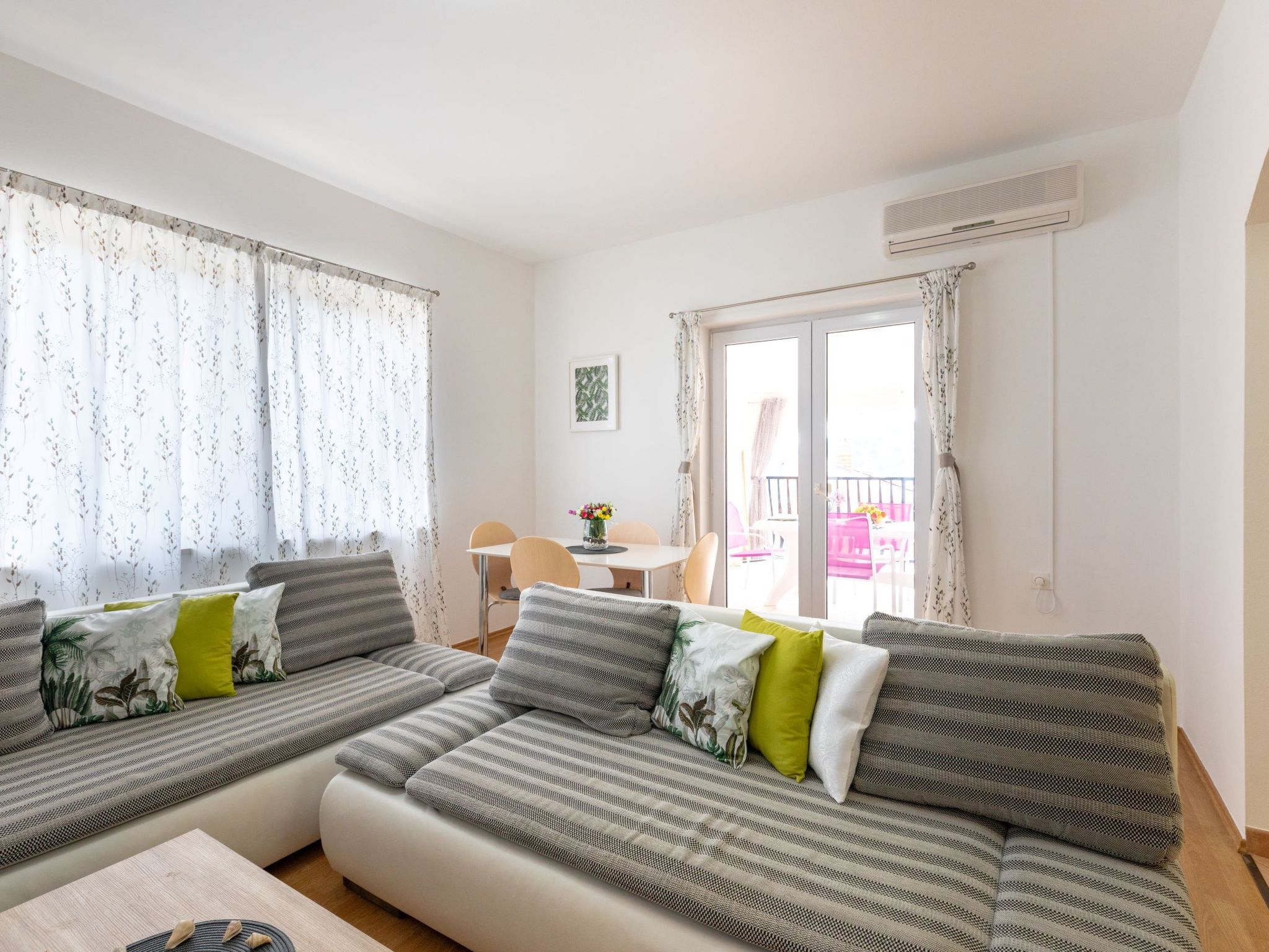 Appartement "Maya" mit Blick auf das Wasser