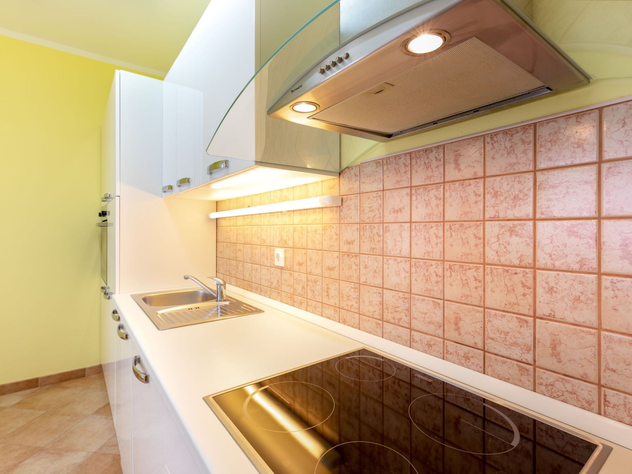 Appartement "Maya" mit Blick auf das Wasser - Dedans