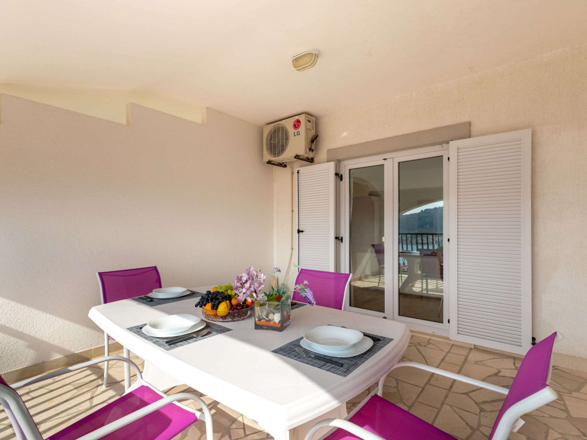 Appartement "Maya" mit Blick auf das Wasser - Dedans