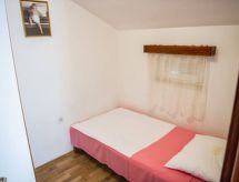 Appartement Zdravko 1: sfeervol verblijf aan zee in Rogoznica - thumbnail 5