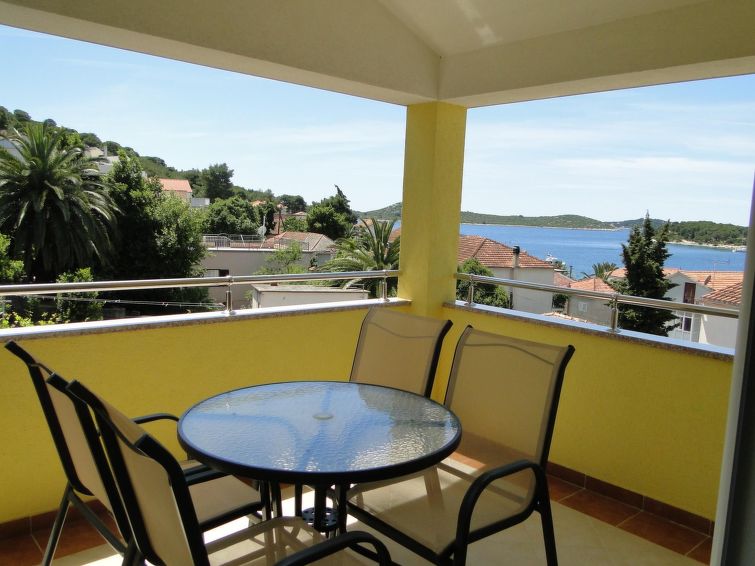 Wohnung "Niva 2" Mit Blick Auf Das Wasser - Primošten