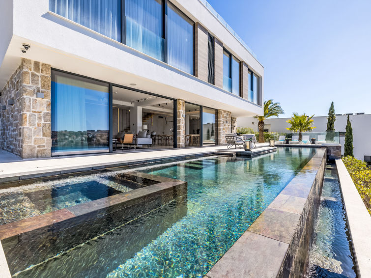 Vakantiehuis met privé zwembad in Rogoznica/Zatoglav (Kroatië) voor 6 personen