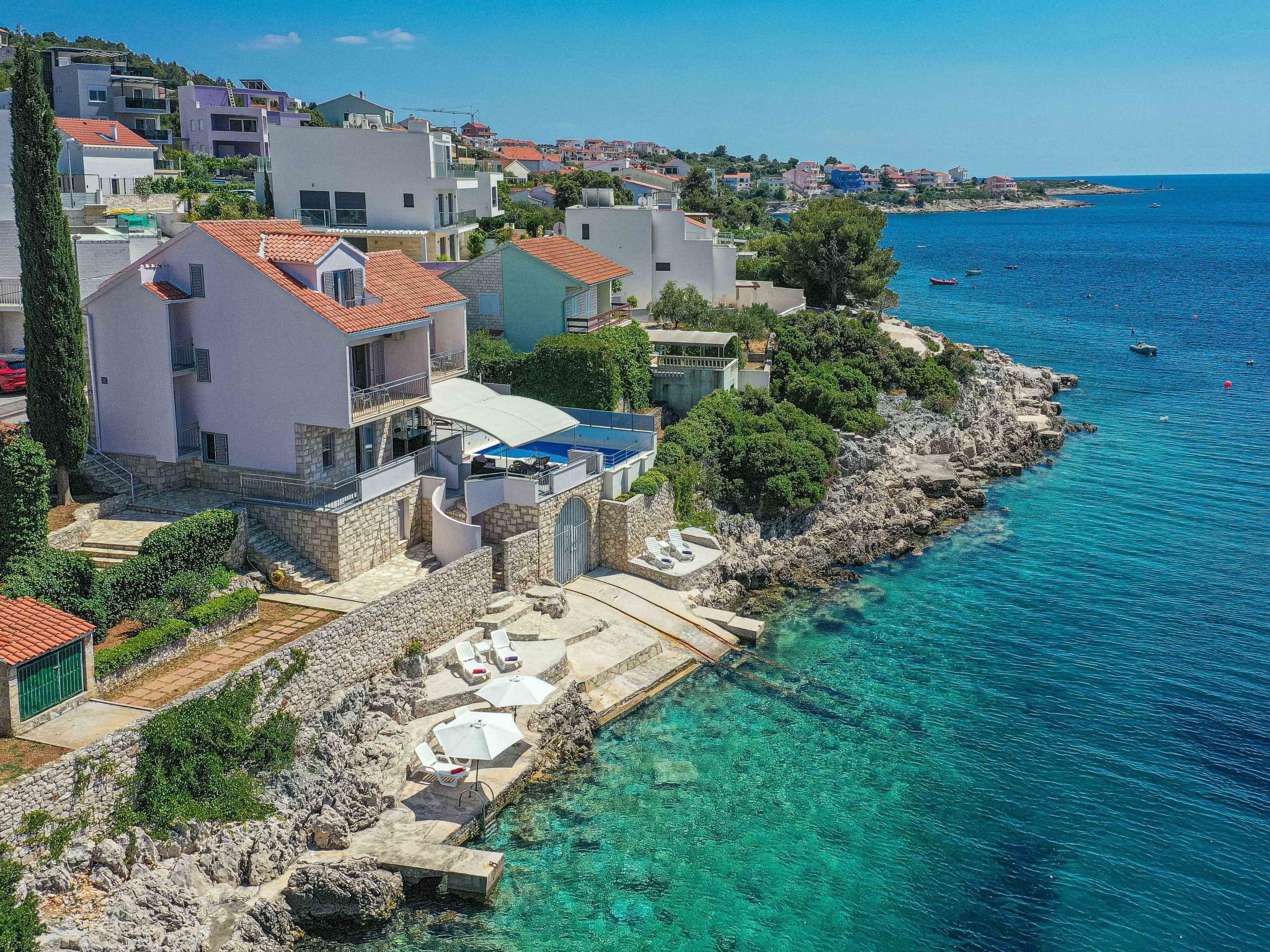 Villa Antonija: Stijlvolle villa direct aan zee met verwarmd zwembad in Ražanj - foto 5