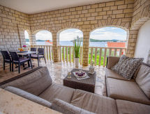 Appartement Marina: Uitzicht op zee in Ražanj, 40m van het strand - thumbnail 2