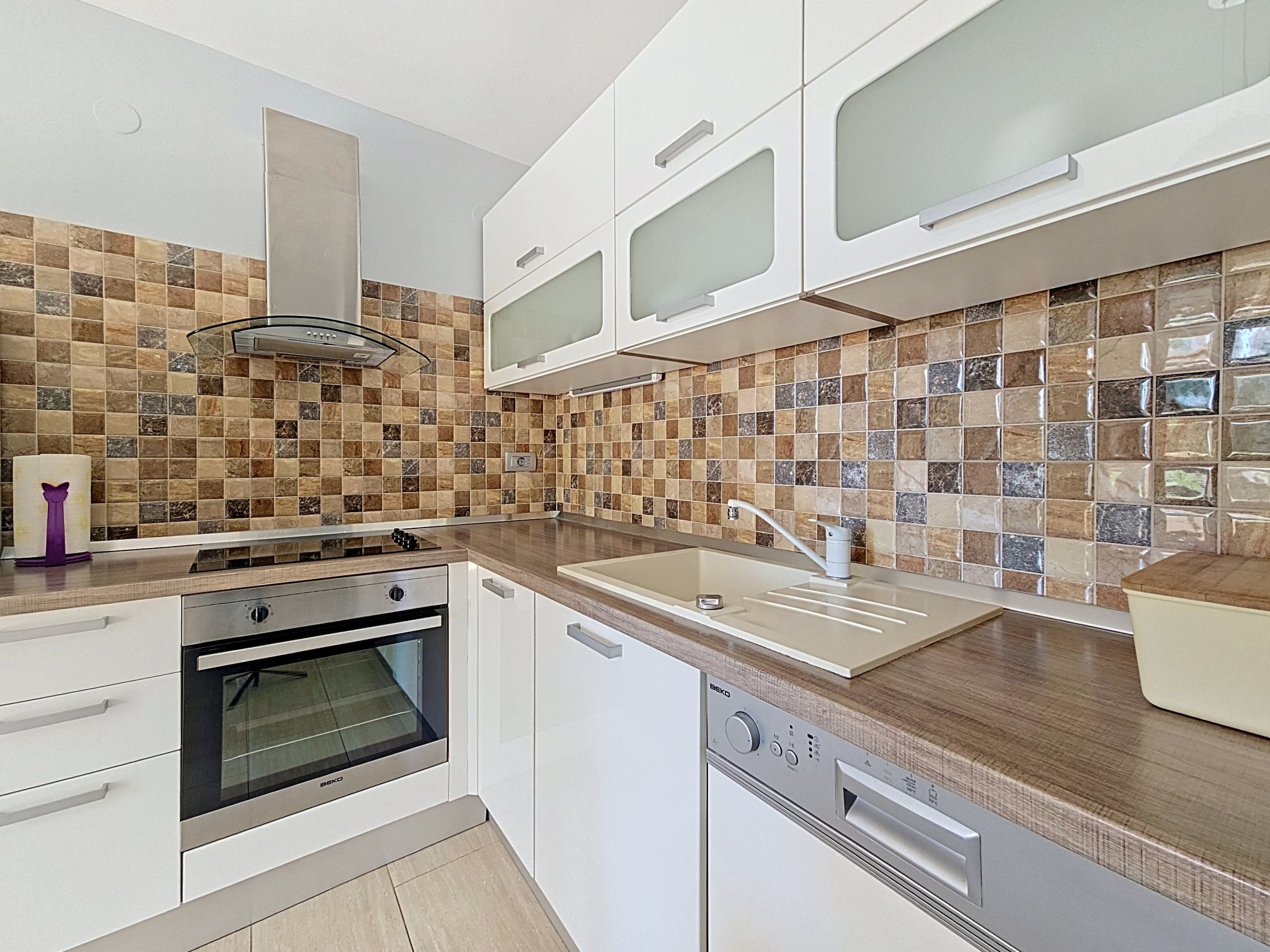Maison Vinka – Cuisine et coin repas, photo 6 sur 45