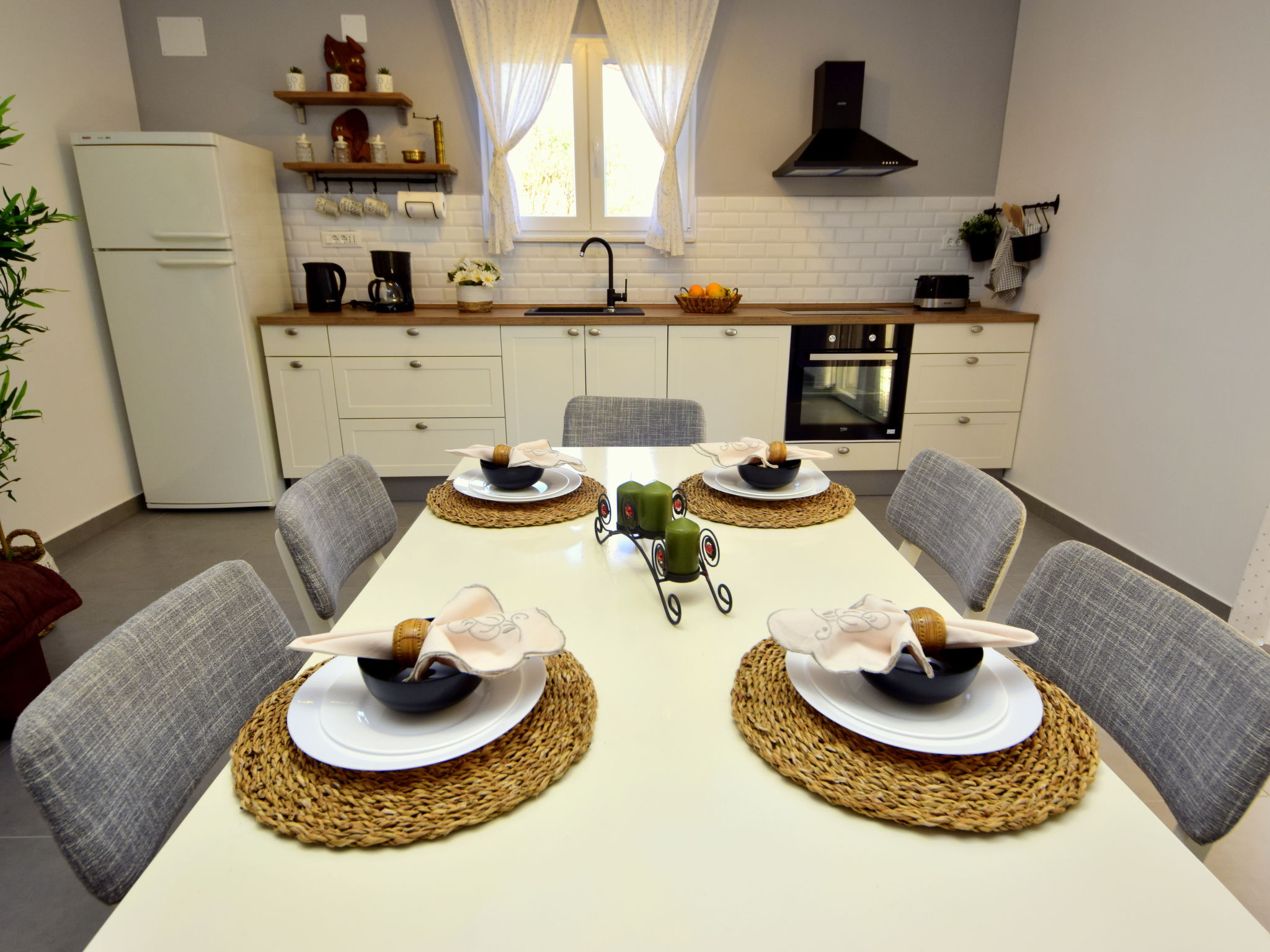 Kitchen / Dining Room