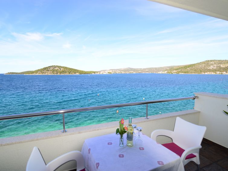 Search and Stay destination Ražanj, Šibensko-kninska županija - Croatia from AU$ 120. Galeb (ROZ 105)