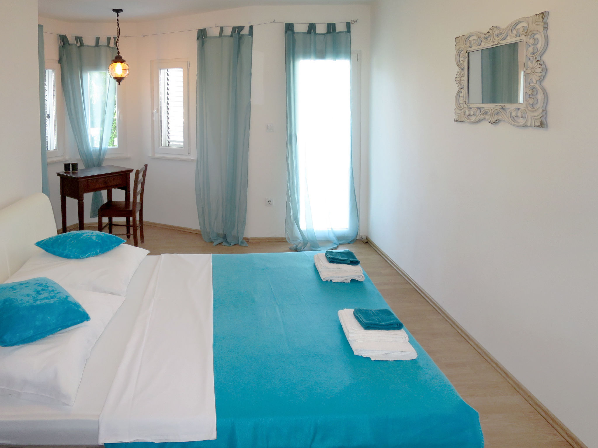 Suzi: Ruim vakantiehuis voor 8 personen aan de Dalmatische kust in Ražanj - foto 11